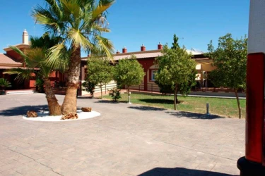 centro-residencia-manuel-dovado-exterior