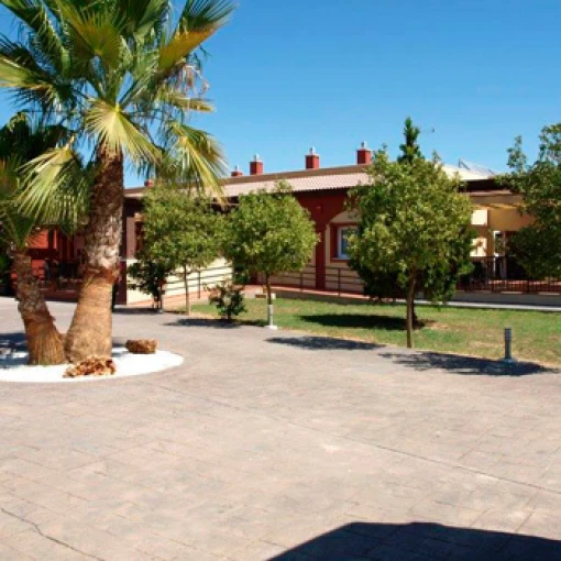 centro-residencia-manuel-dovado-exterior