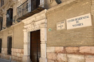 centro-residencial-hotel-casa-conde-pinofiel-fachada