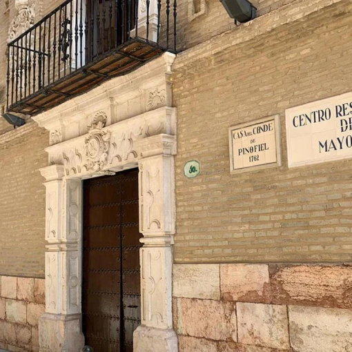 centro-residencial-hotel-casa-conde-pinofiel-fachada