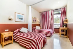 residencia-seniors-torrequebrada-habitacion