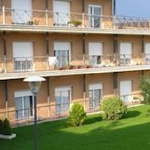 residencia tercera edad aura-manlleu-barcelona