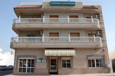 centro-residencia-de-mayores-san-antonio-exterior