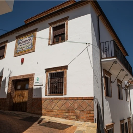 centro-residencial-valle-del-farajan-fachada