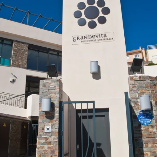 centro-residencial-grandevita-fachada