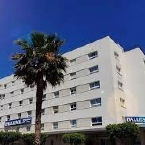 residencia-para-personas-mayores-ballesol-teatinos-fachada