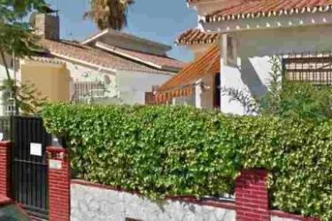 centro-asistencial-tercera-edad-nuestra-señora-virgen-del-rocio-fachada