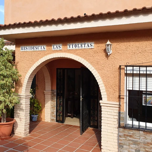 centro-residencial-para-personas-mayores-las-violetas-fachada