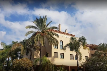 centro-residencia-para-personas-mayores-orpea-puerto-banus-fachada