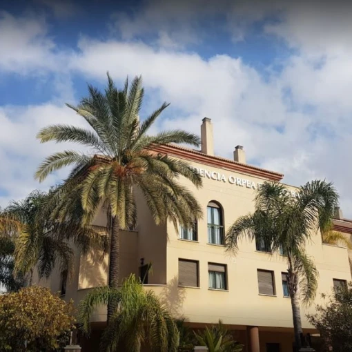 centro-residencia-para-personas-mayores-orpea-puerto-banus-fachada