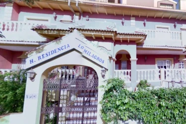 residencia-de-mayores-los-milagros-exterior