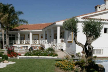 residencia-geriatrica-brisa-del-mar-fachada