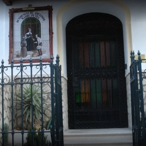 centro-residencial-s-jose-de-la-montaña-fachada