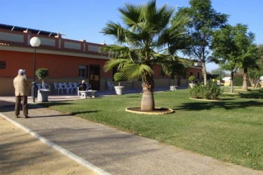 centro-residencial-de-personas-mayores-nuevo-paraiso-fachada