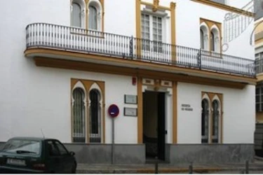 hijas-de-la-caridad-residencia-la-milagrosa-fachada