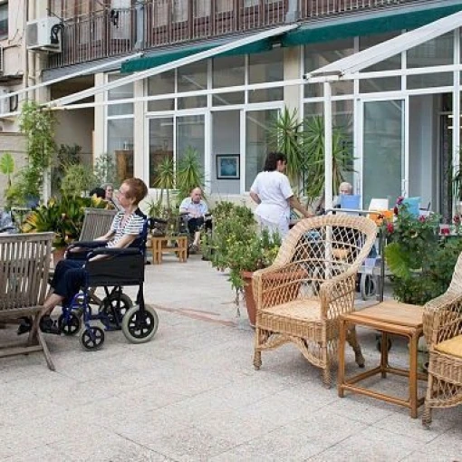 Centre Residencial Com a Casa