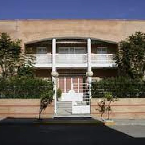 centro-residencial-madre-encarnacion-fachada