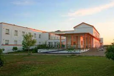 centro-residencial-montetabor-bollullos