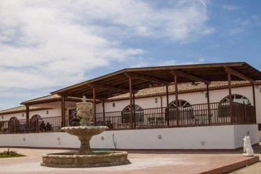 centro-residencial-el-pilar-fachada