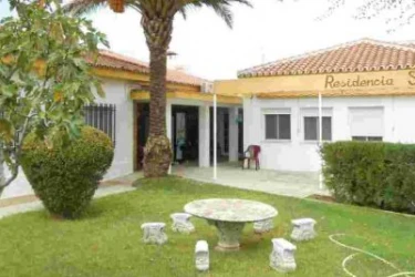 centro-residencial-matilde-reina-fachada