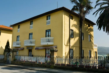 residencia-la-alegria-fachada