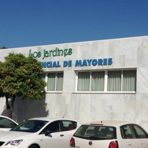 centro-residencial-los-jardines-fachada