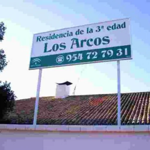 centro-residencial-los-arcos-fachada
