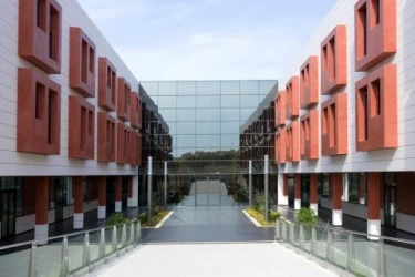 centro-residencial-dr-gregorio-medina-blanco-fachada