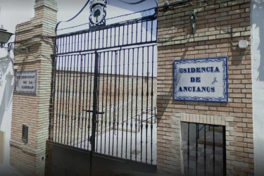 residencia-de-ancianos-ave-maria-fachada