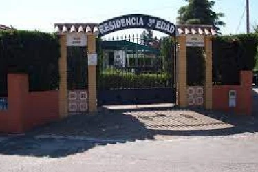 centro-residencial-san-jose-y-san-pancracio-fachada