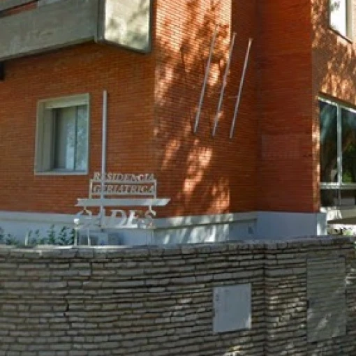 centro-residencial-gades-fachada