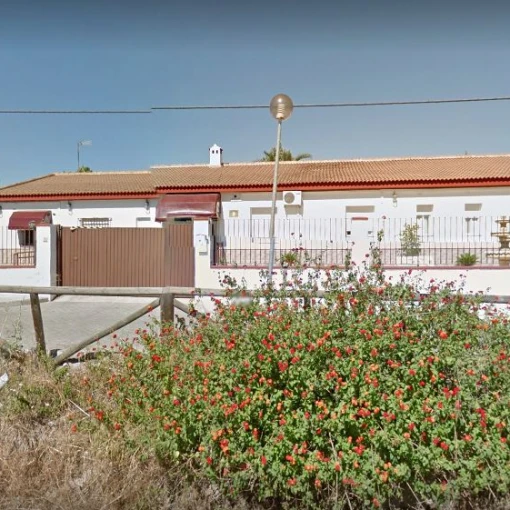 centro-de-mayores-fuenteclara-fachada