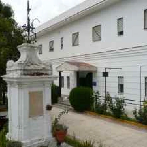 centro-residencial-san-eustaquio-fachada