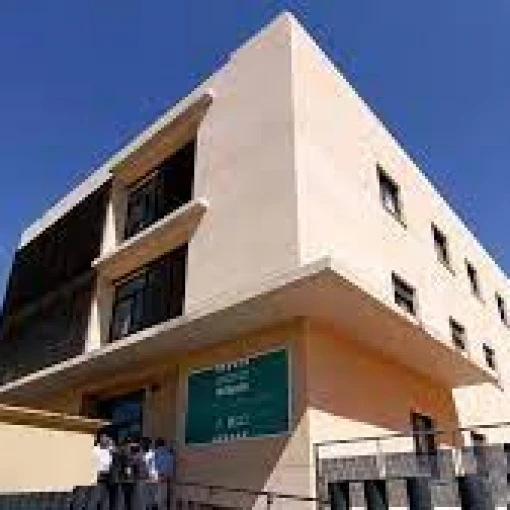 centro-residencial-para-personas-mayores-heliopolis-fachada