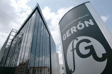 centro-residencial-geron-fachada