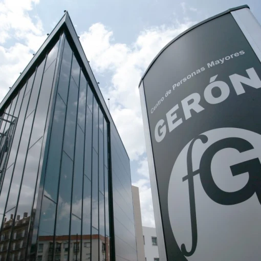centro-residencial-geron-fachada