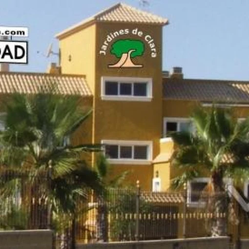 Residencia para Personas Mayores Dependientes Los Jardines de Clara