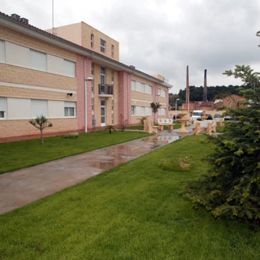 residencia-tercera-edad-carrasca-fachada