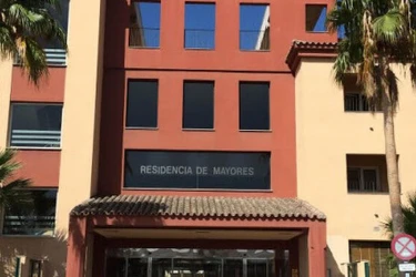 centro-residencial-para-personas-mayores-puerto-luz-resort-fachada