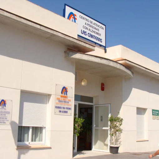 centro-residencial-las-canteras-fachada