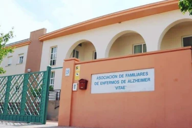 centro-residencial-para-enfermos-de-alzheimer-dolores-castañeda-fachada